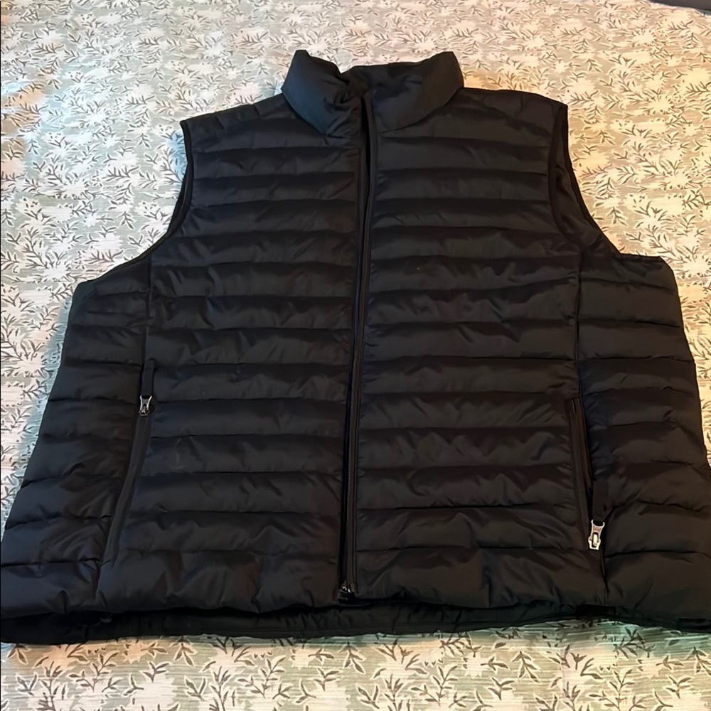 Duluth Trading Co Black Quilted Vest with Stand-Up Collar